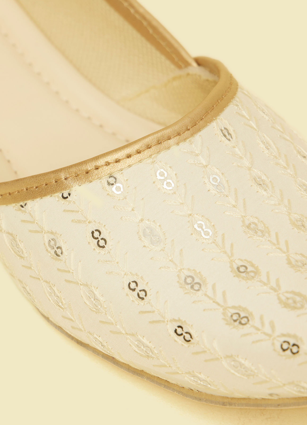 Manyavar Men Charming Cream Juti