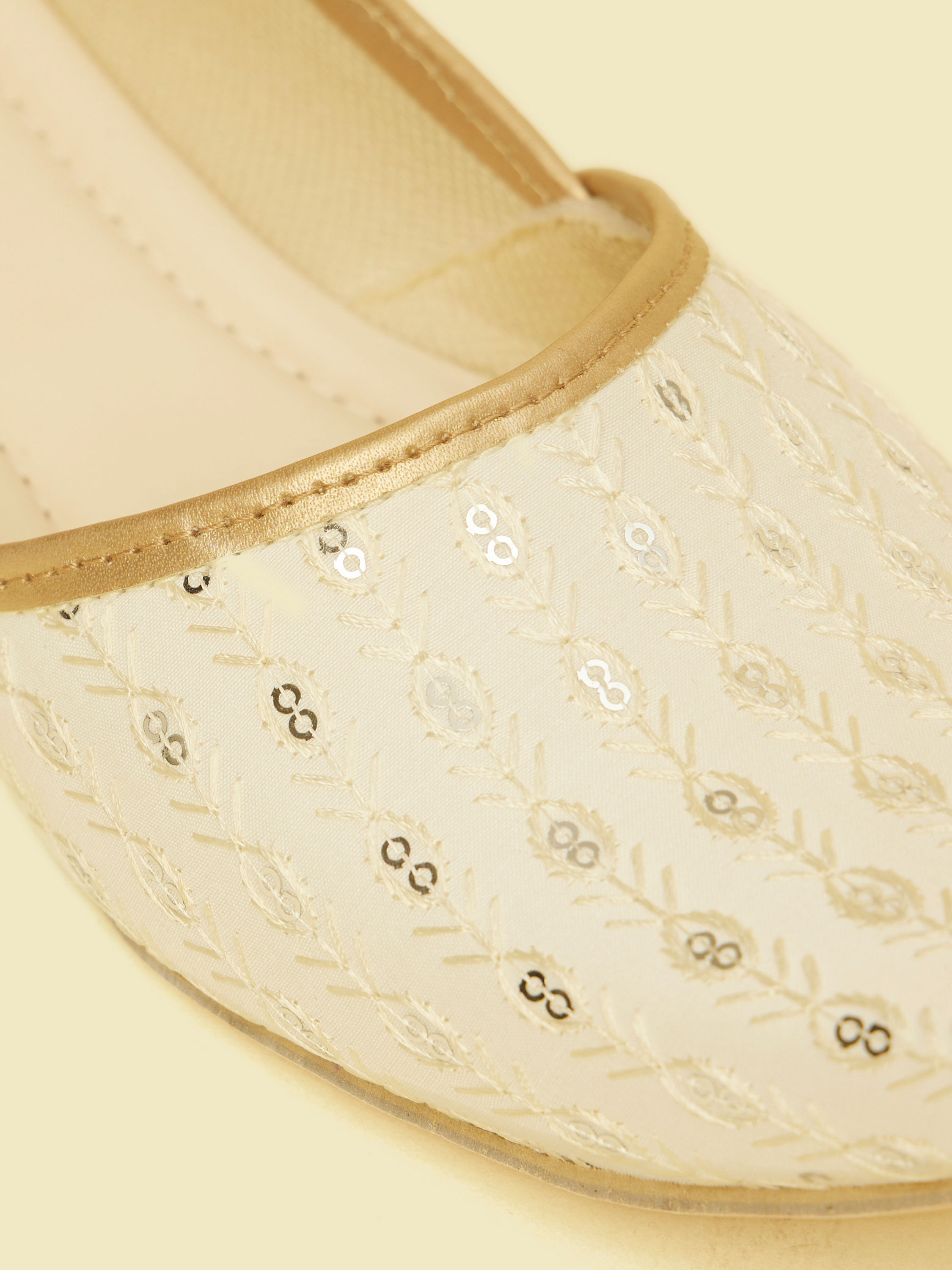 Manyavar Men Charming Cream Juti