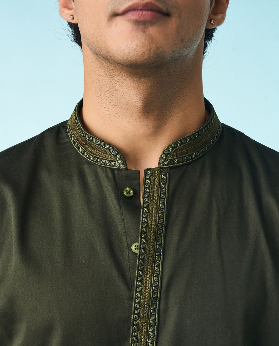 Diwas Men Olive Green Elegance Kurta