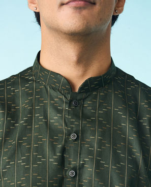 Diwas Men Dark Green Cotton Printed Kurta