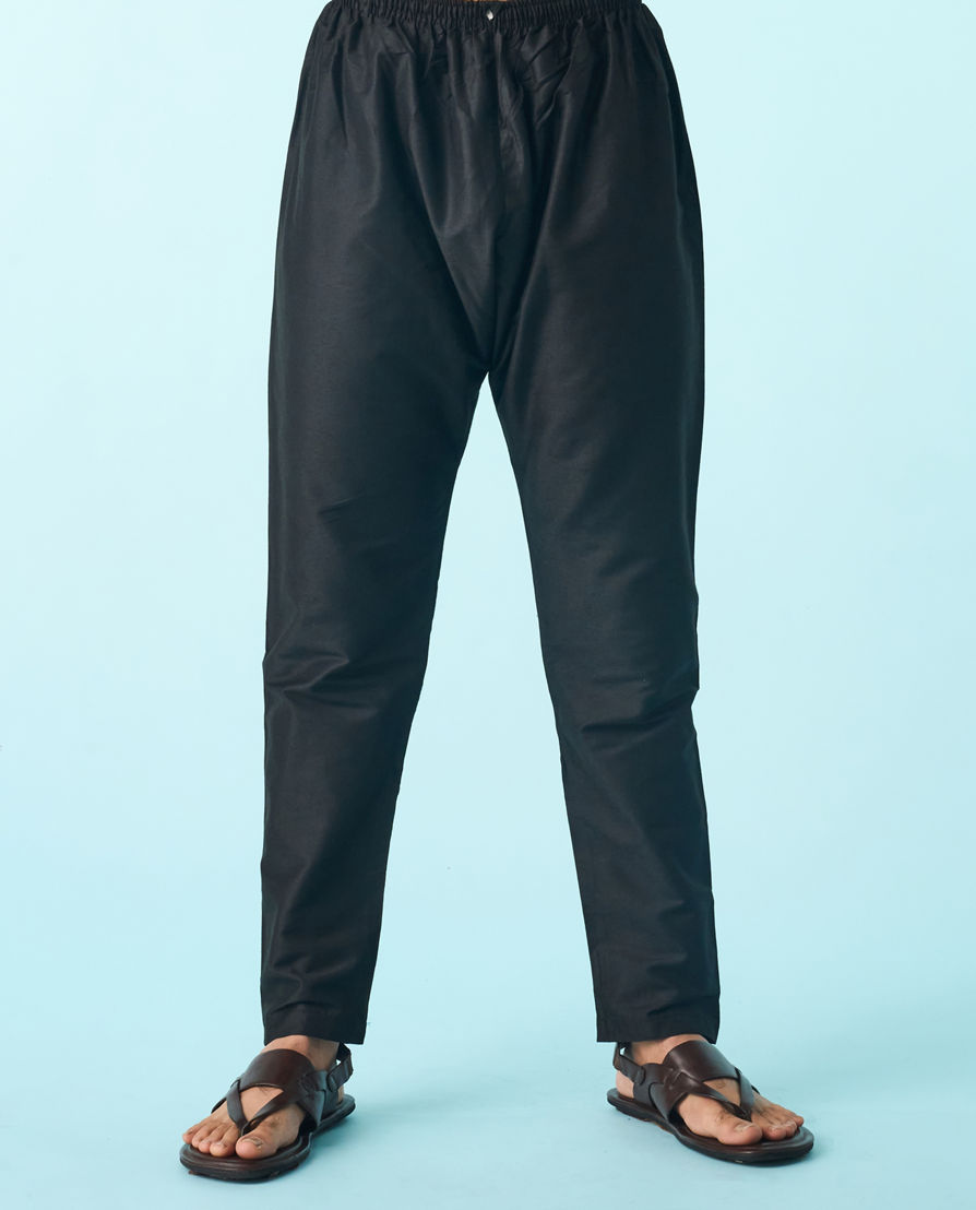 Diwas Men Elegant Dark Blue Kurta