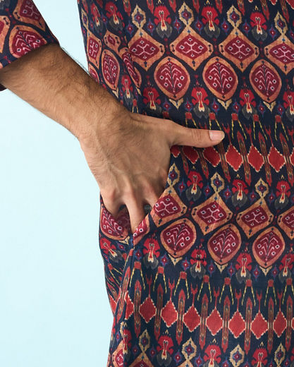 Diwas Men Dark Blue Enthralling Kurta