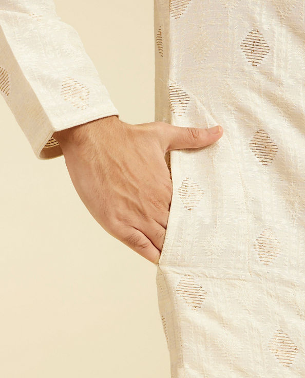 alt message - Diwas Men Cream White Diamond Kurta with Potli Buttons image number 3