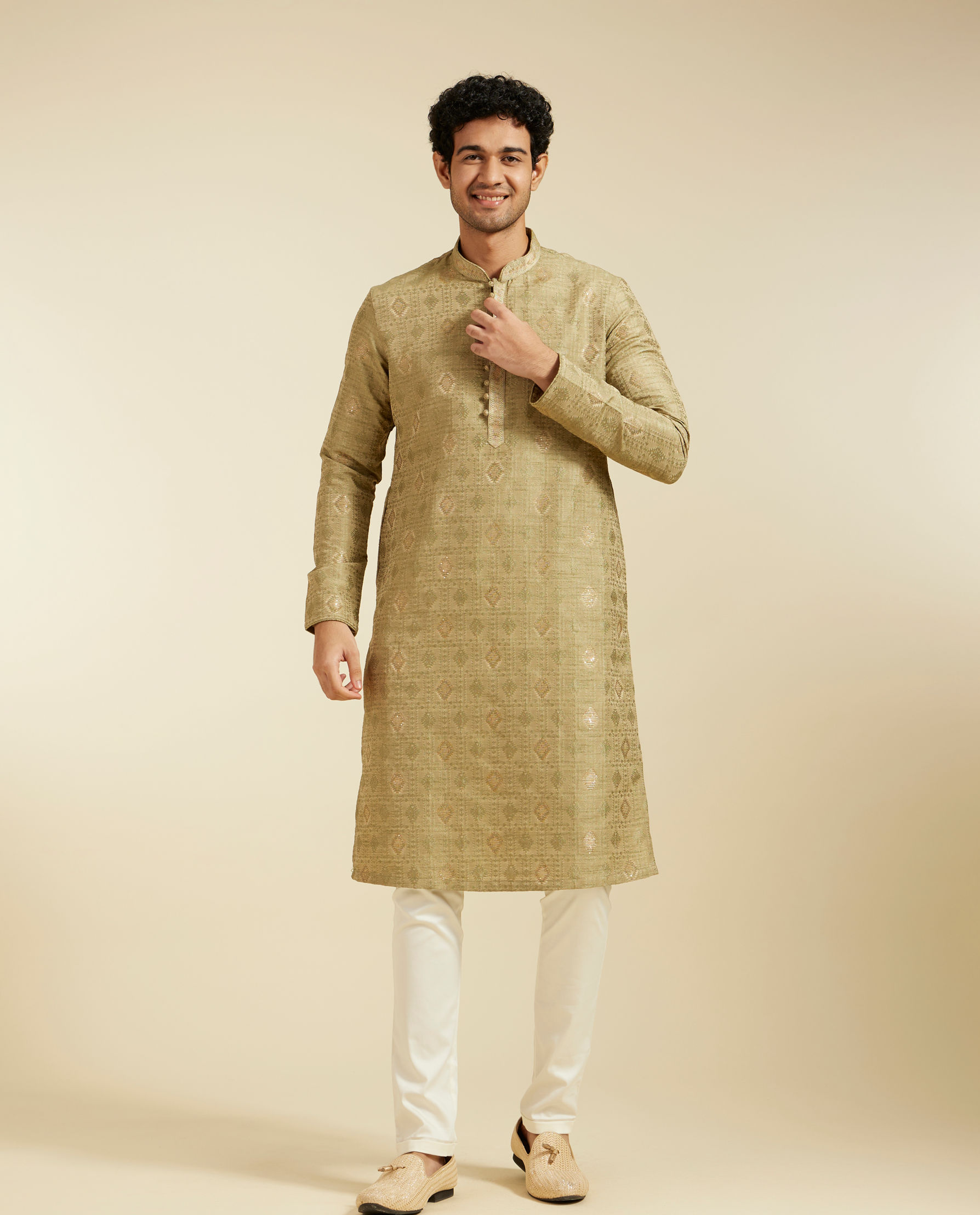 alt message - Diwas Men Pista Green Diamond Kurta with Potli Buttons image number 2