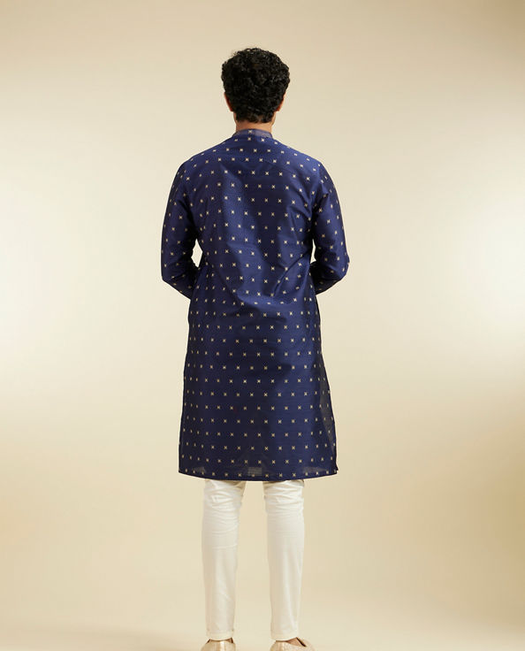 alt message - Diwas Men Indigo Blue Buta Embroidered Kurta with Sequin image number 4