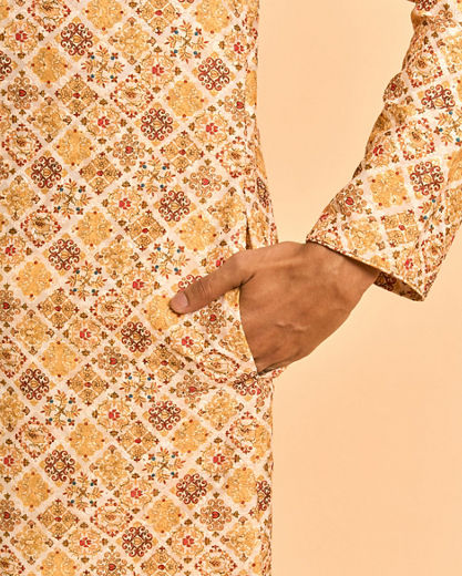 Diwas Men Yellow Diwaas Special Kurta