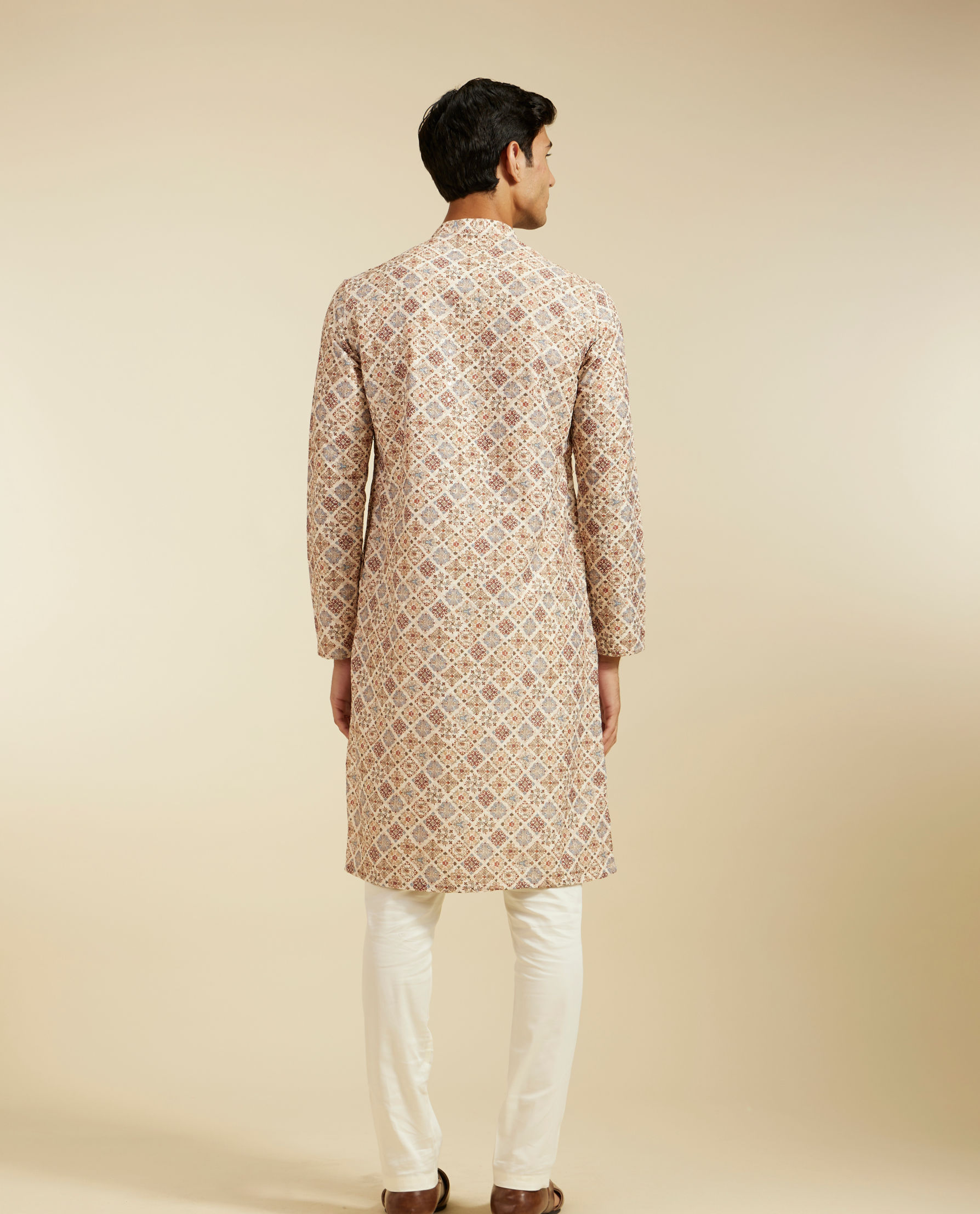 alt message - Diwas Men Soft Beige Chikankari Inspired Printed Kurta image number 4