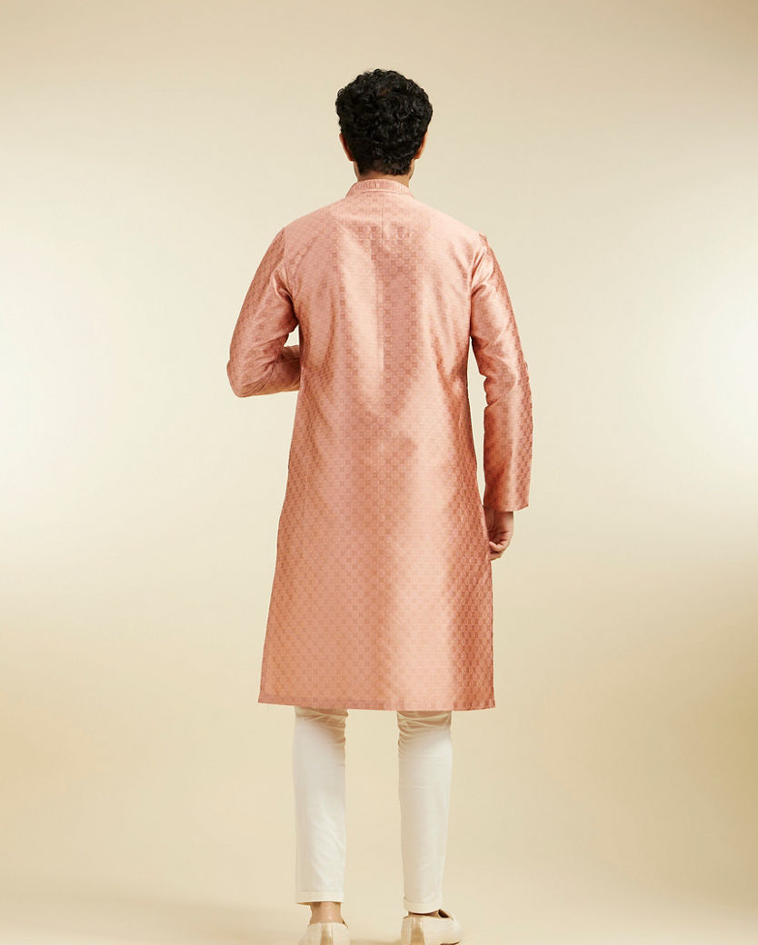 alt message - Diwas Men Peach Blossom Lattice Patterned Kurta image number 4