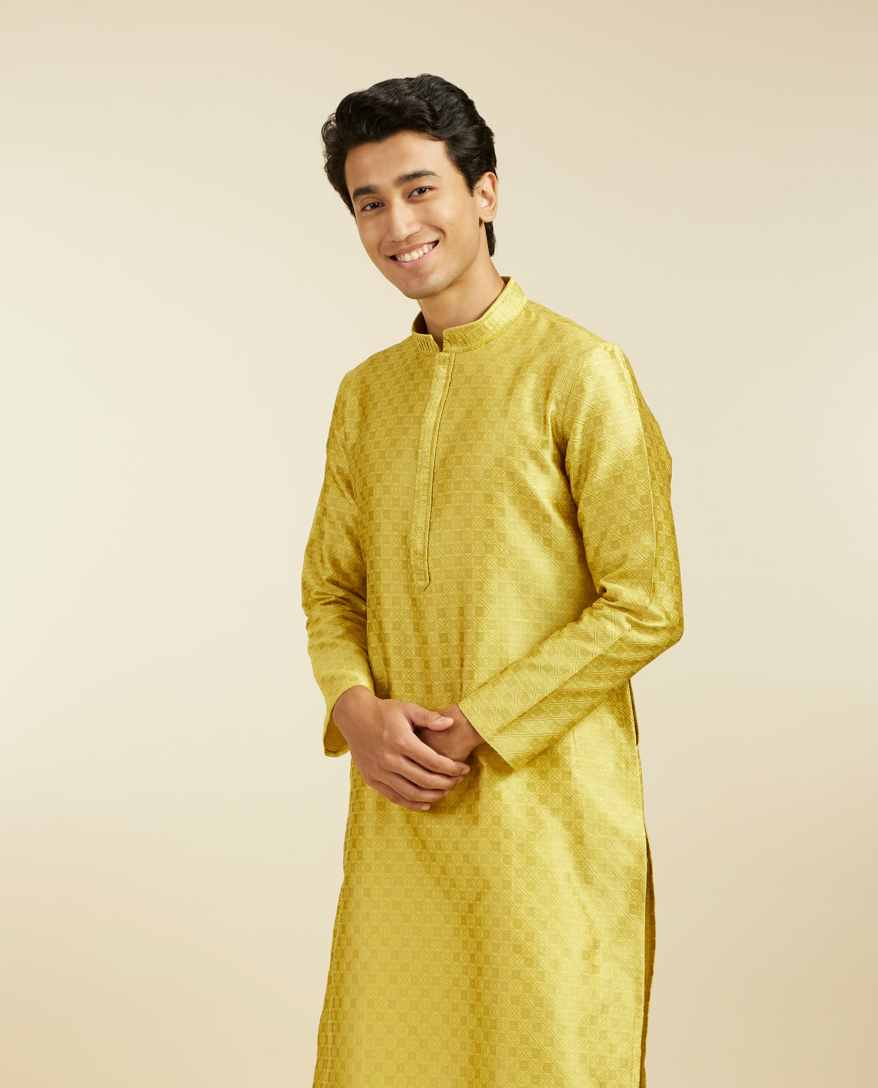 alt message - Diwas Men Mehndi Green Patterned Kurta image number 0