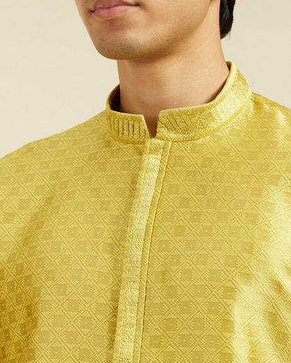 Diwas Men Mehndi Green Patterned Kurta