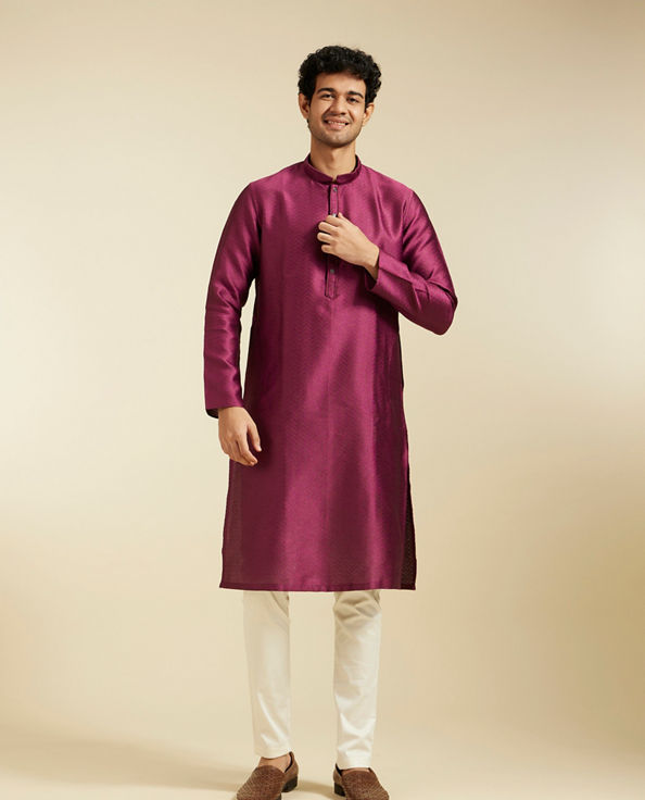 alt message - Diwas Men Wine Red Chevron Patterned Kurta image number 2