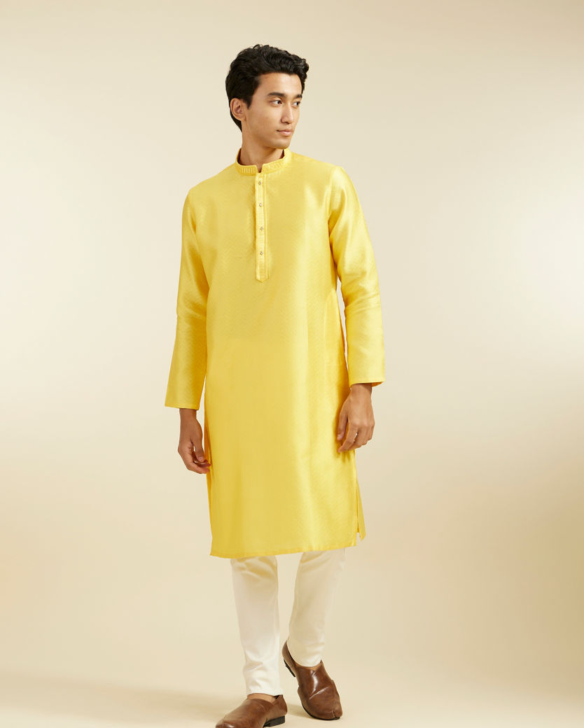 alt message - Diwas Men Buttercup Yellow Chevron Patterned Kurta image number 2