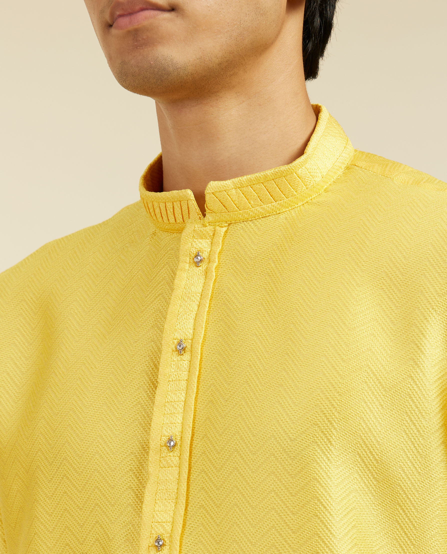 alt message - Diwas Men Buttercup Yellow Chevron Patterned Kurta image number 1