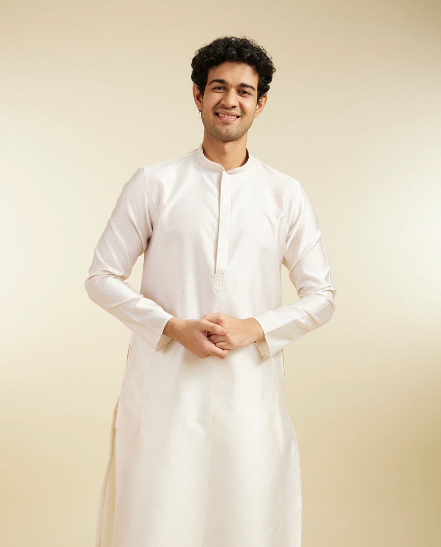 Diwas Men Cream White Lattice Patterned Kurta with Sequin Work