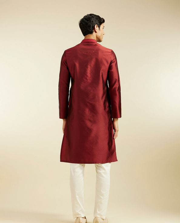 Diwas Men Maroon Red Lattice Patterned Kurta with Embroidered Neckline