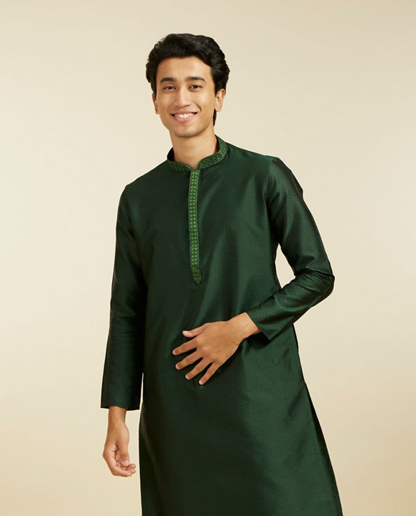 Diwas Men Bottle Green Lattice Patterned Kurta with Embroidered Neckline