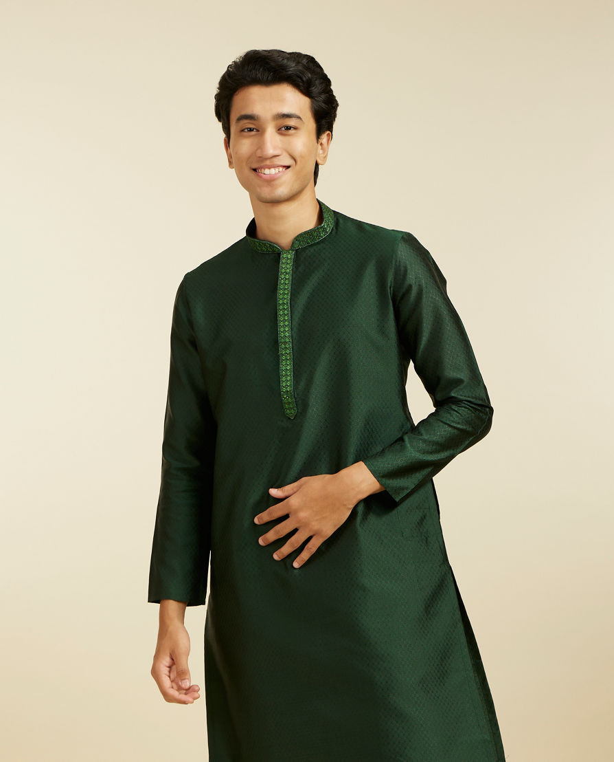Diwas Men Bottle Green Lattice Patterned Kurta with Embroidered Neckline