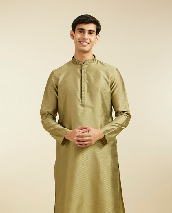 Diwas Men Olive Green Lattice Patterned Kurta with Embroidered Neckline