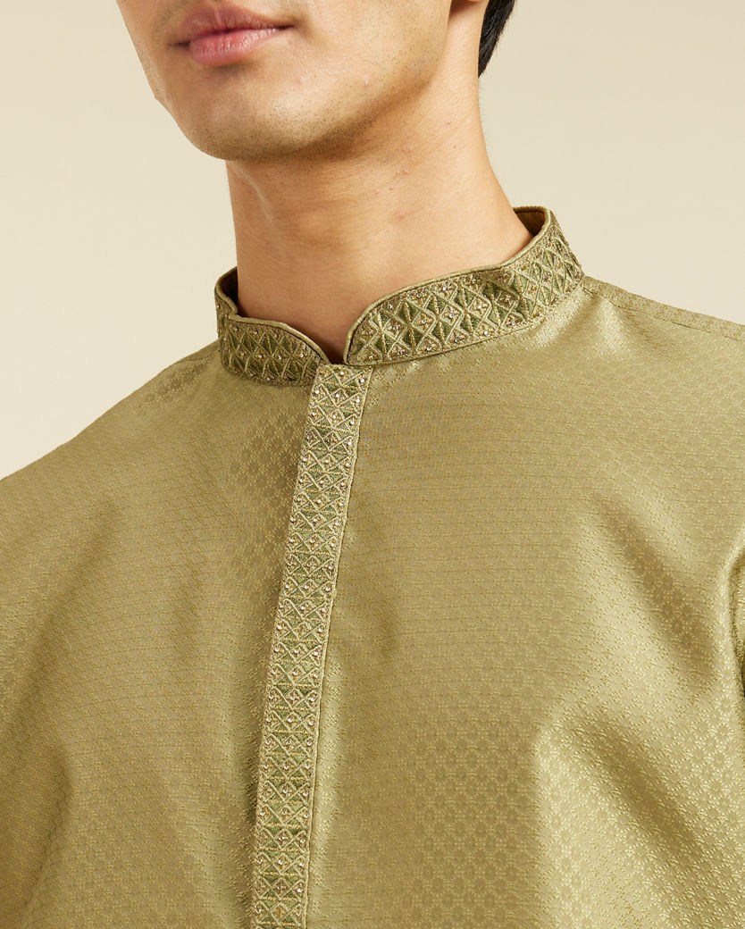 Diwas Men Olive Green Lattice Patterned Kurta with Embroidered Neckline