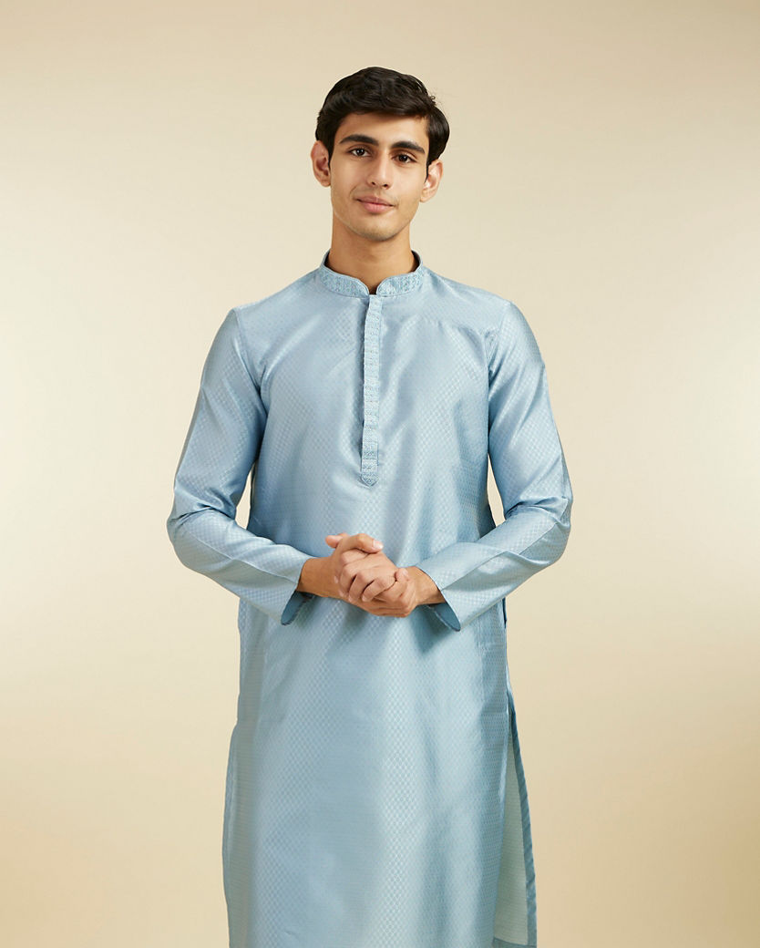 alt message - Diwas Men Ice Blue Lattice Kurta with Embroidered Neckline image number 0