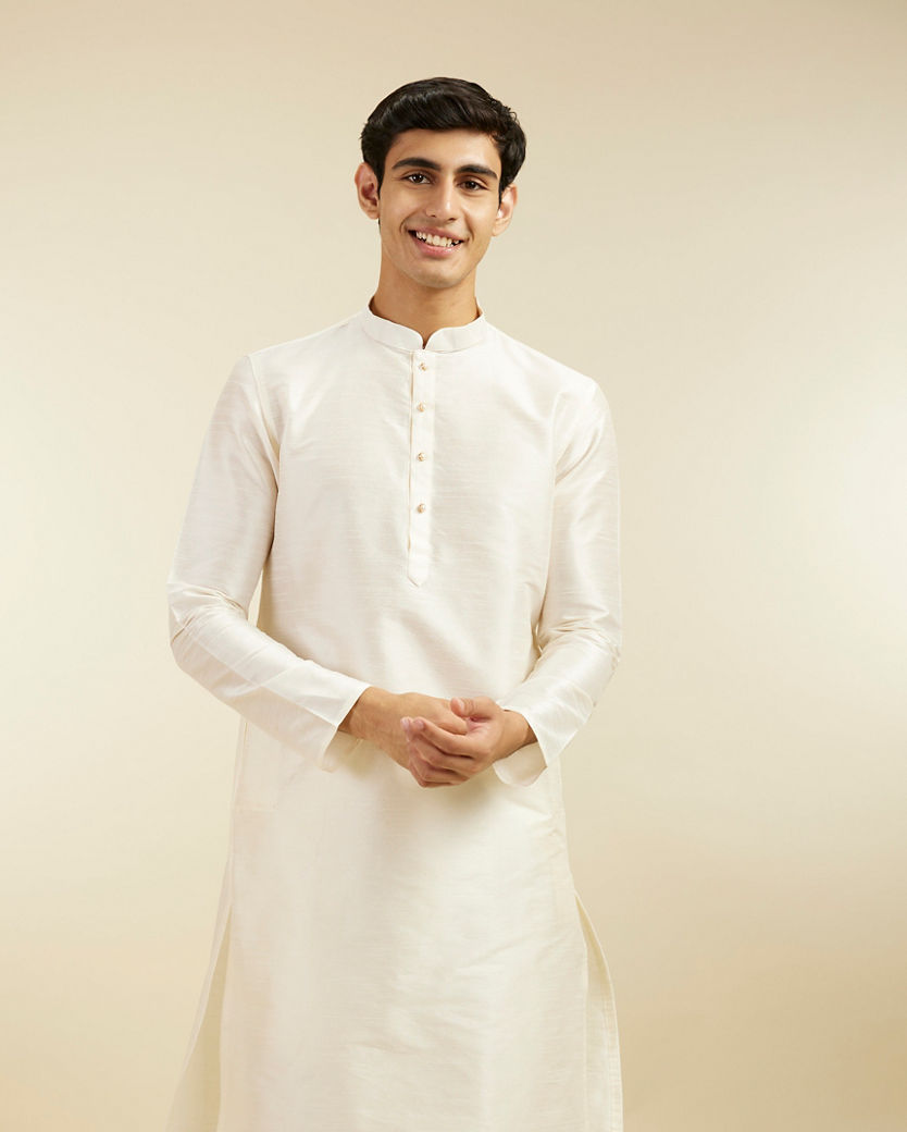 alt message - Diwas Men Warm White Plain Classic Kurta image number 0