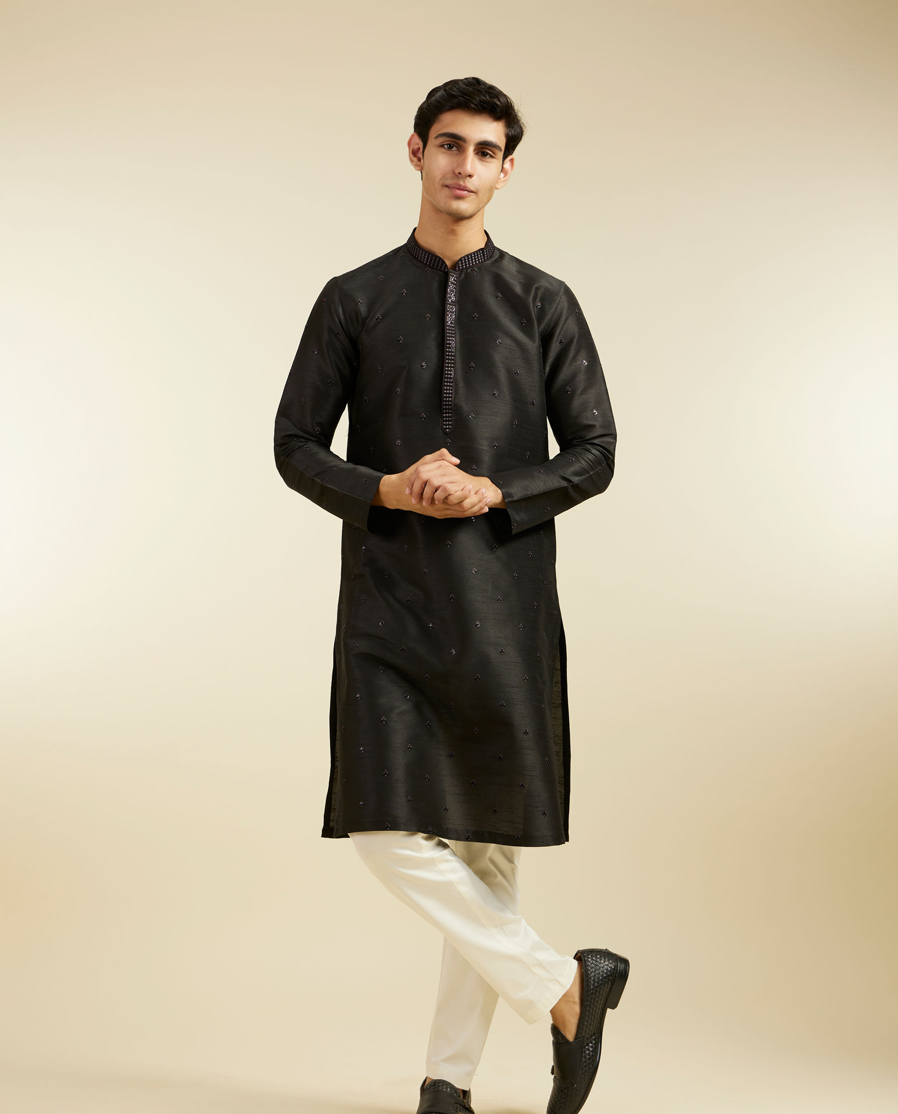 Diwas Men Midnight Black Buta Embroidered Kurta with Sequin Work