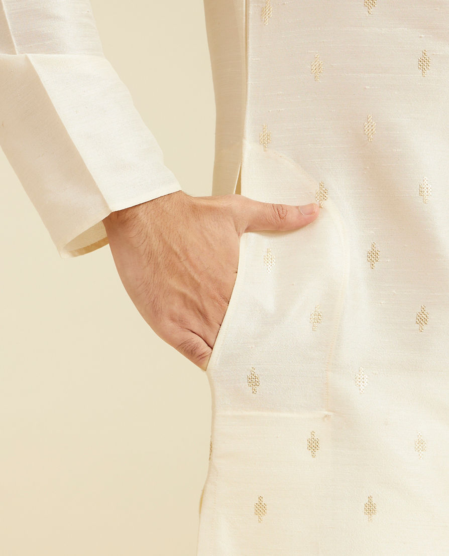 Diwas Men Cream White Buta Patterned Kurta with Sequinned Neckline