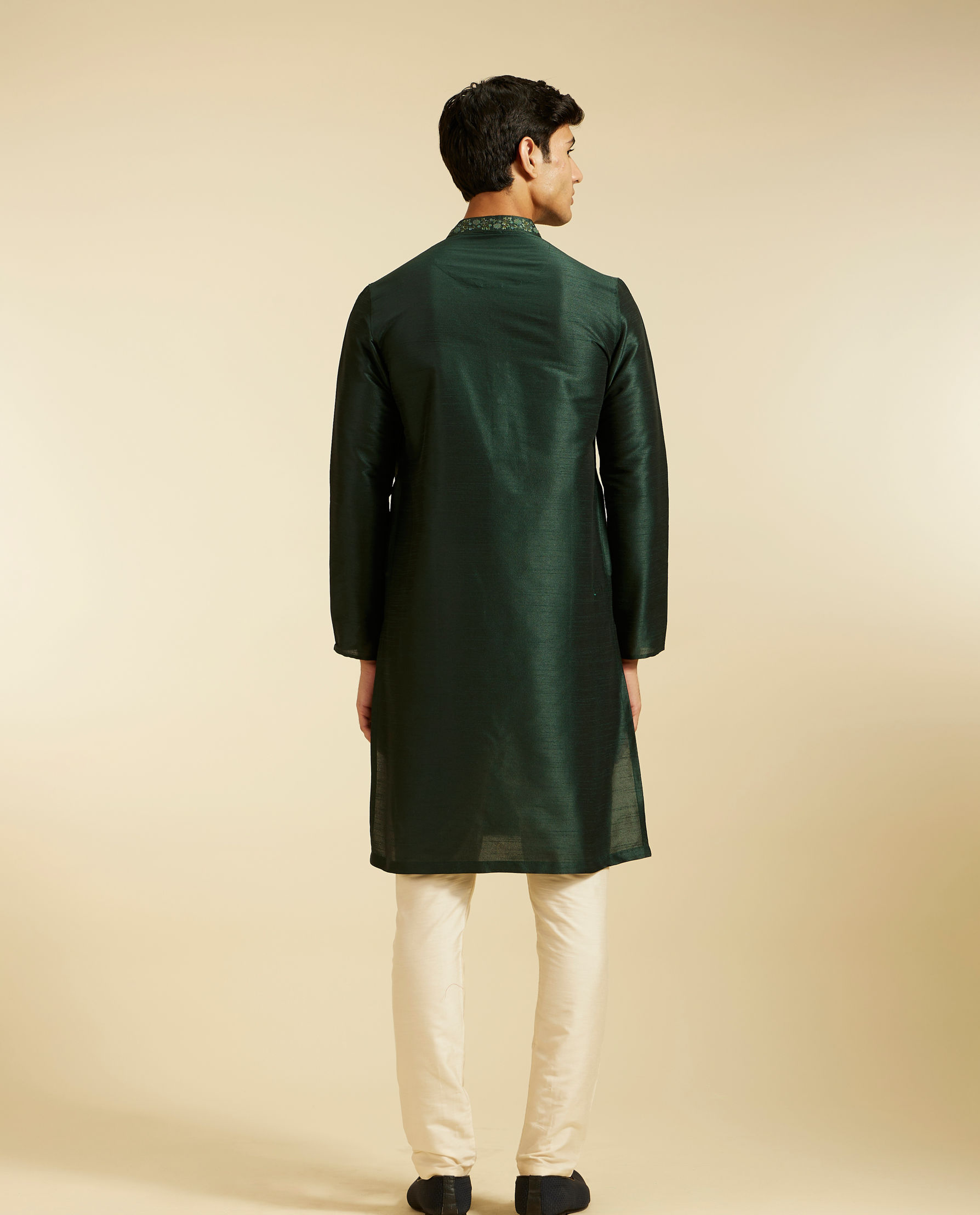 Diwas Men Bottle Green Plain Kurta with Embroidered Neckline