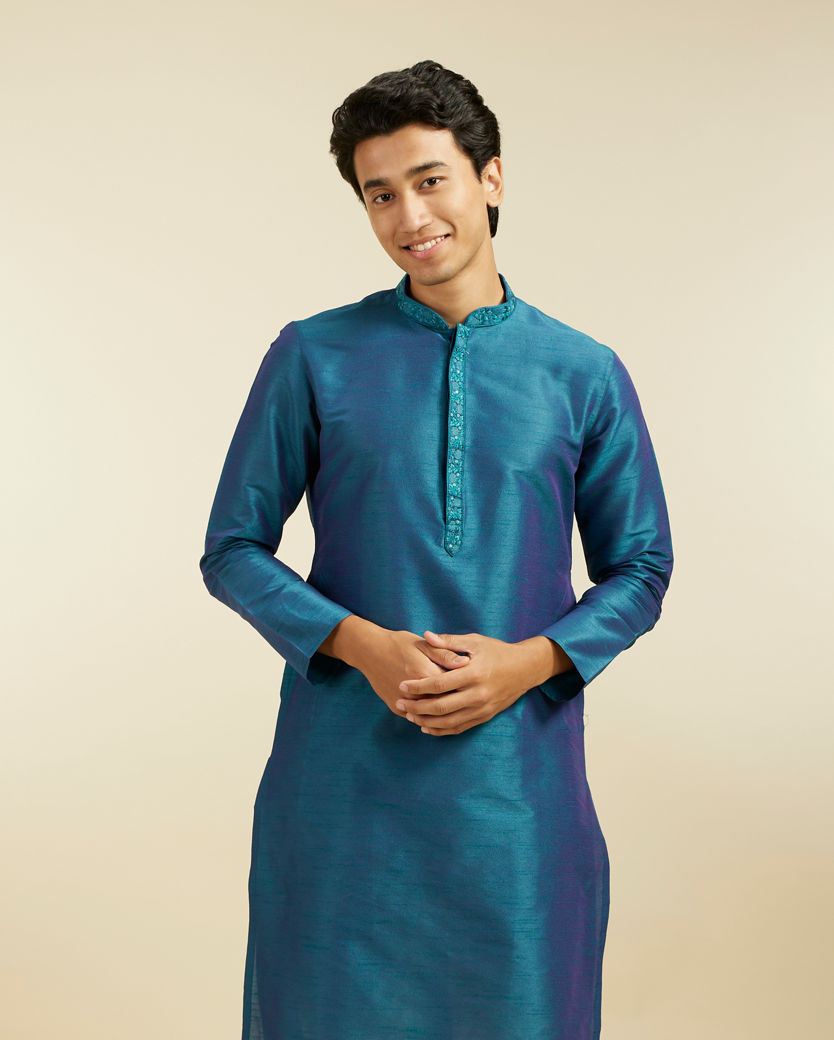 Diwas Men Teal Green Plain Kurta with Embroidered Neckline