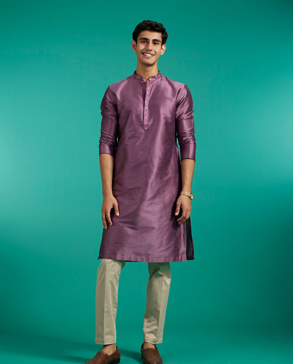 Diwas Men Lilac Shadow Plain Kurta with Embroidered Neckline