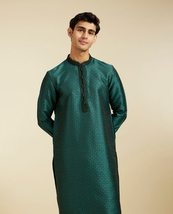 alt message - Diwas Men Bottle Green Lattice Patterned Kurta image number 0