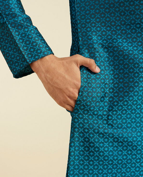 alt message - Diwas Men Teal Blue Lattice Patterned Kurta image number 3