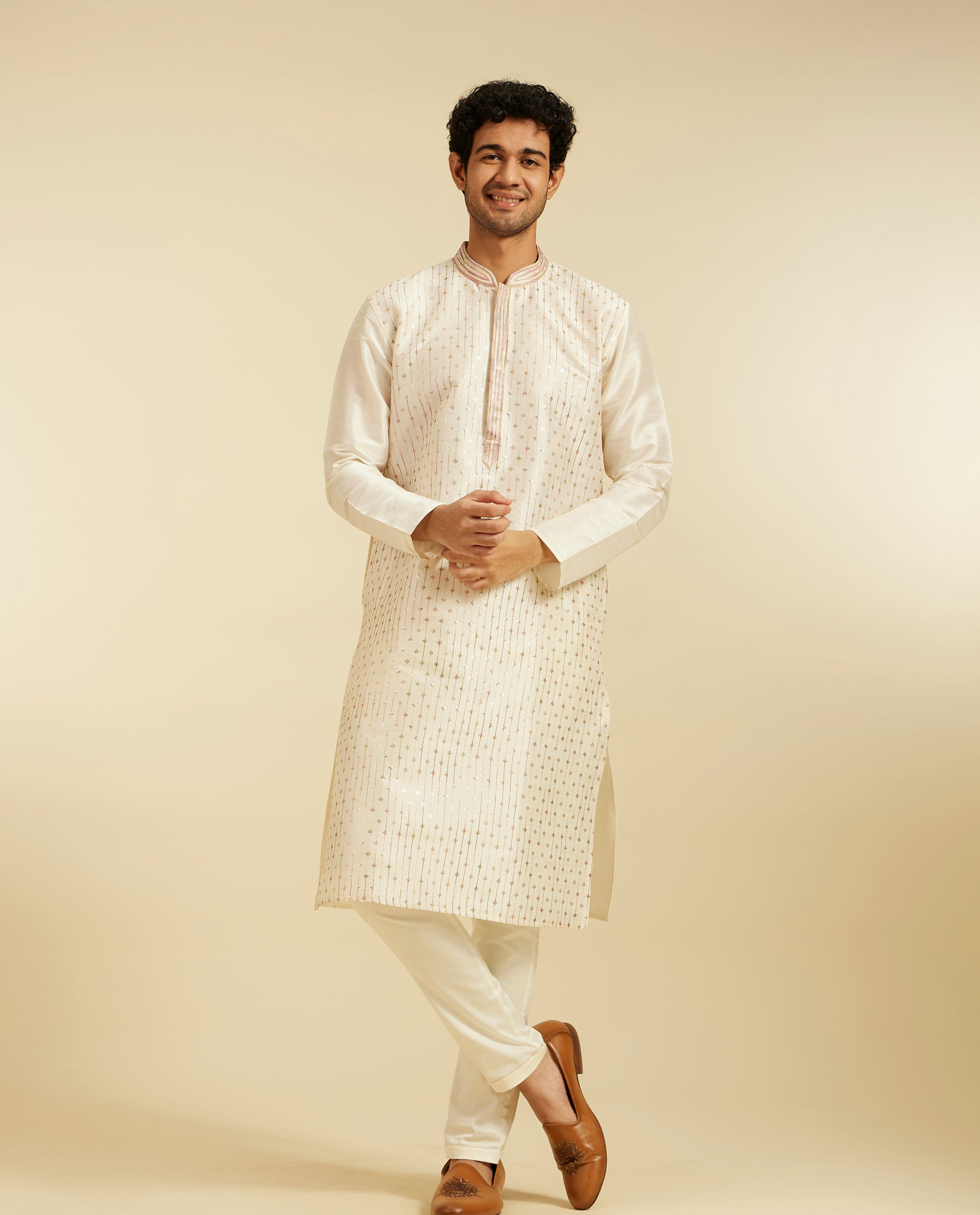 Diwas Men Warm White Linear Patterned Kurta with Sequin Work