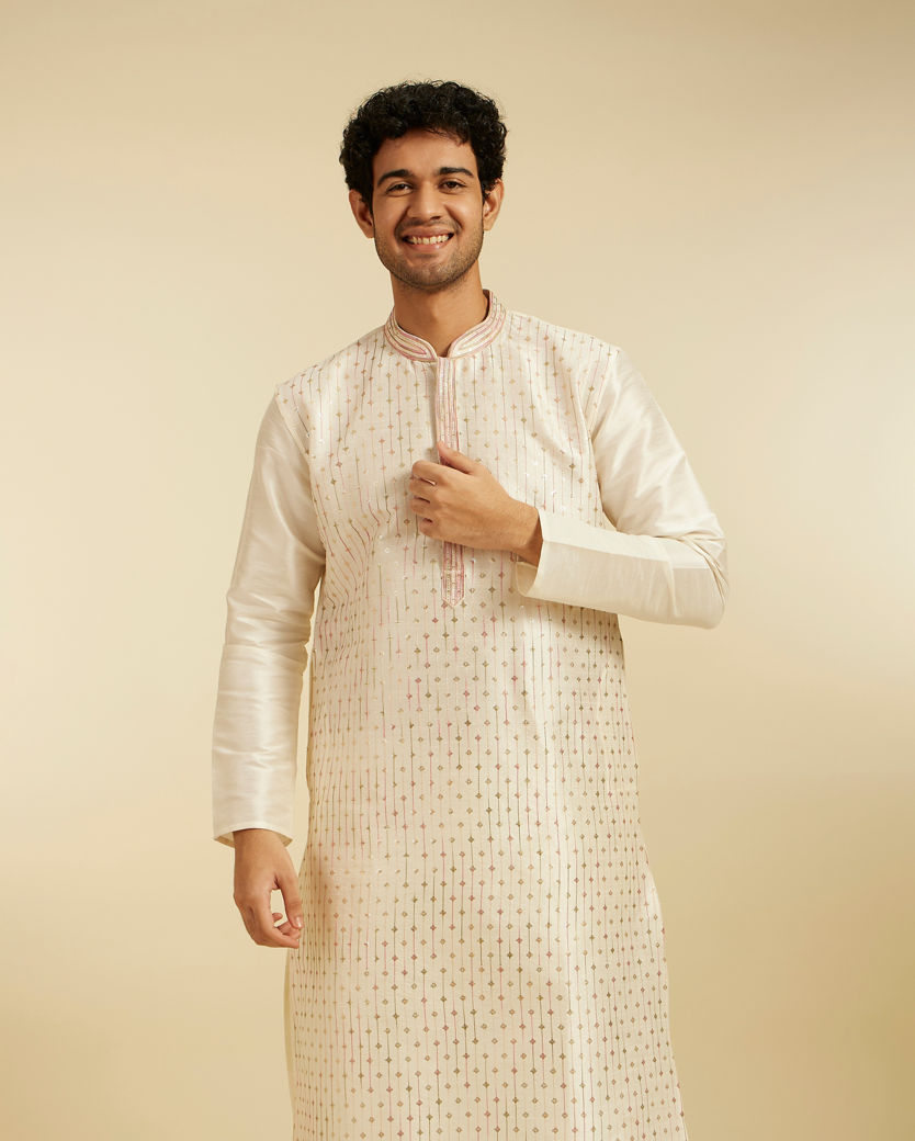 Diwas Men Warm White Linear Patterned Kurta with Sequin Work