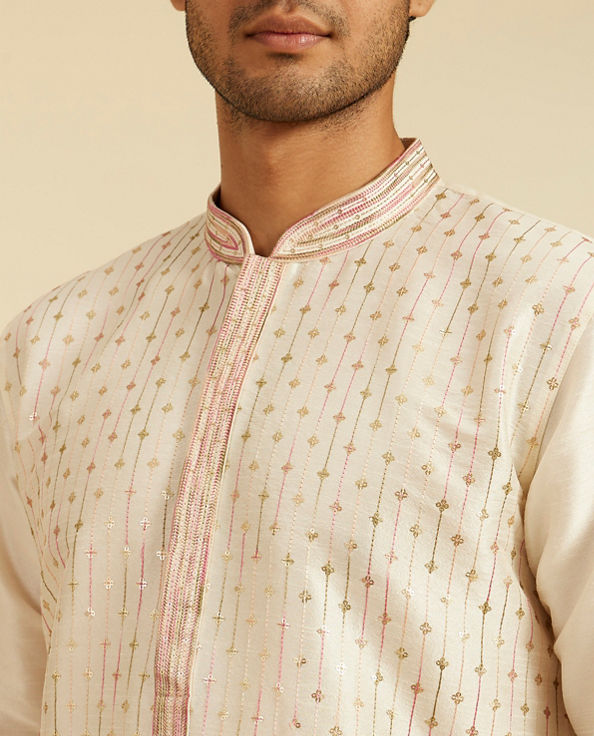 Diwas Men Warm White Linear Patterned Kurta with Sequin Work