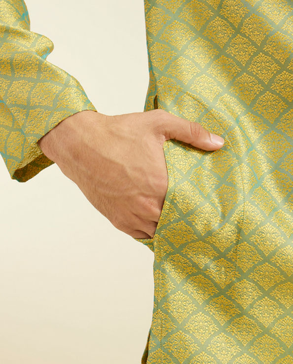 alt message - Diwas Men Mehndi Green Jaal Patterned Kurta image number 3