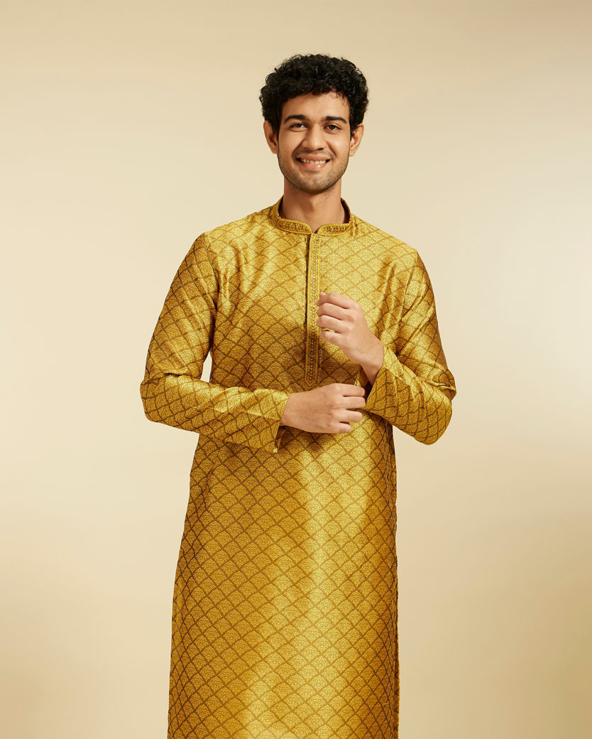 alt message - Diwas Men Mustard Yellow Jaal Patterned Kurta image number 0