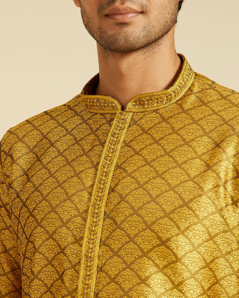 alt message - Diwas Men Mustard Yellow Jaal Patterned Kurta image number 1