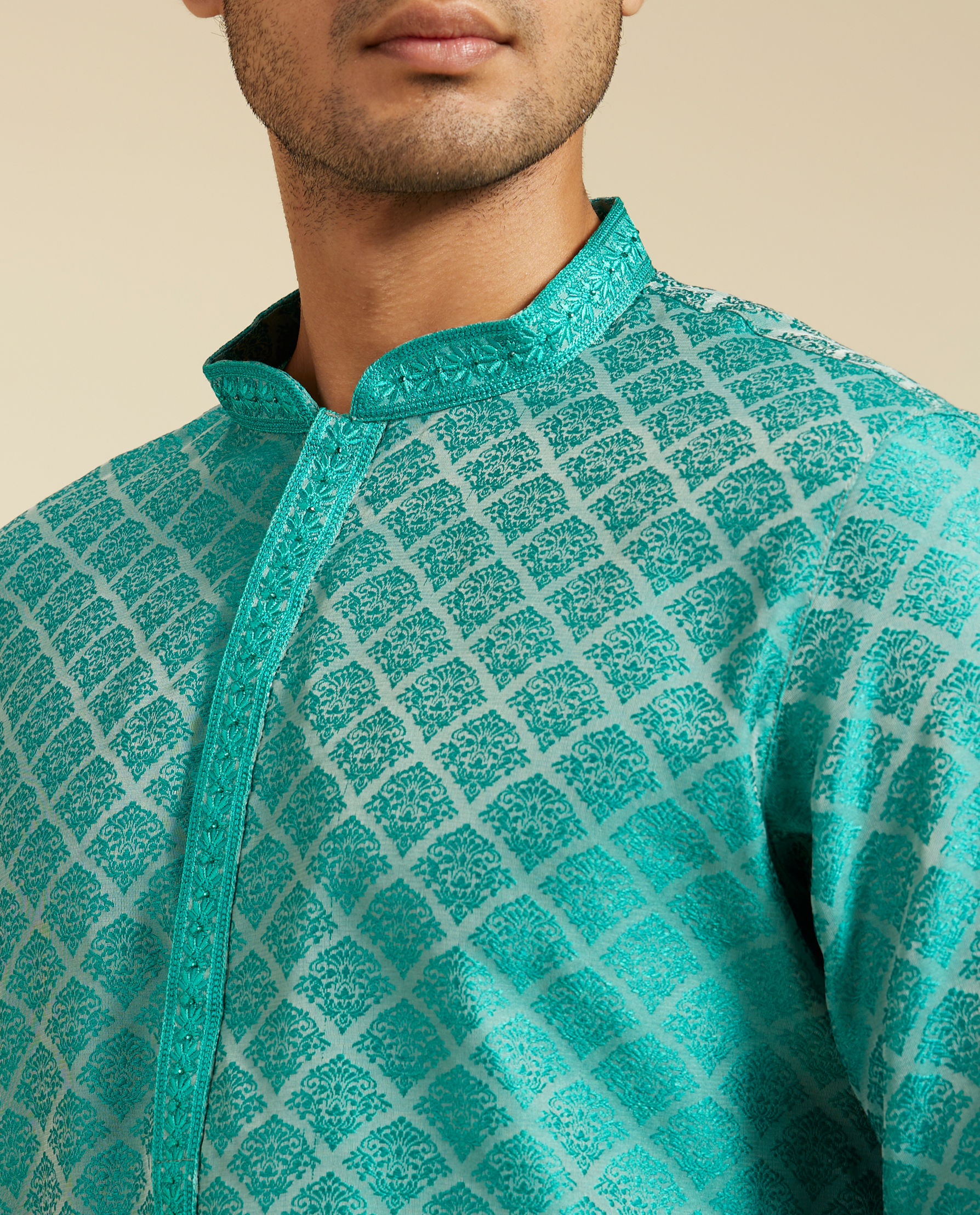 alt message - Diwas Men Turquoise Blue Jaal Patterned Kurta image number 1