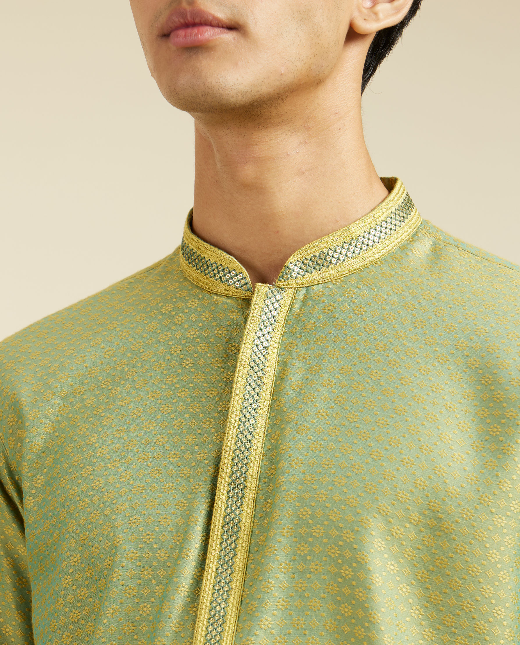 Diwas Men Mehndi Green Buta Jaal Patterned Kurta