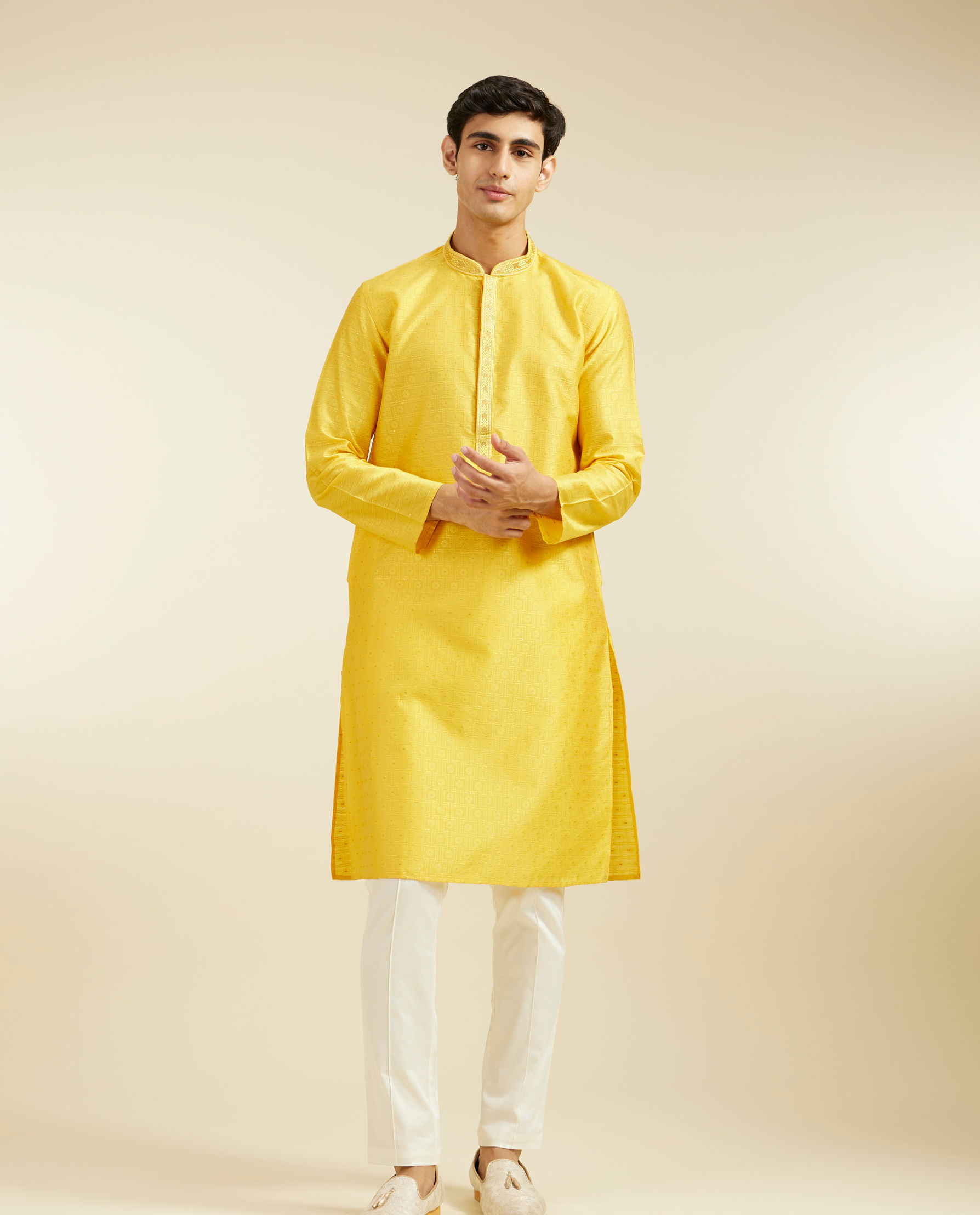 alt message - Diwas Men Sunshine Yellow Jaal Kurta with Rhinestones image number 2