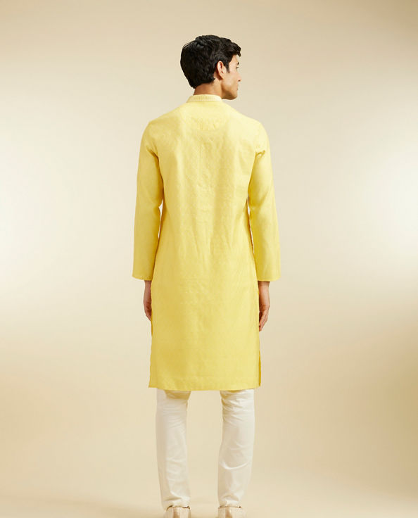 alt message - Diwas Men Sunshine Yellow Honeycomb Patterned Kurta image number 4