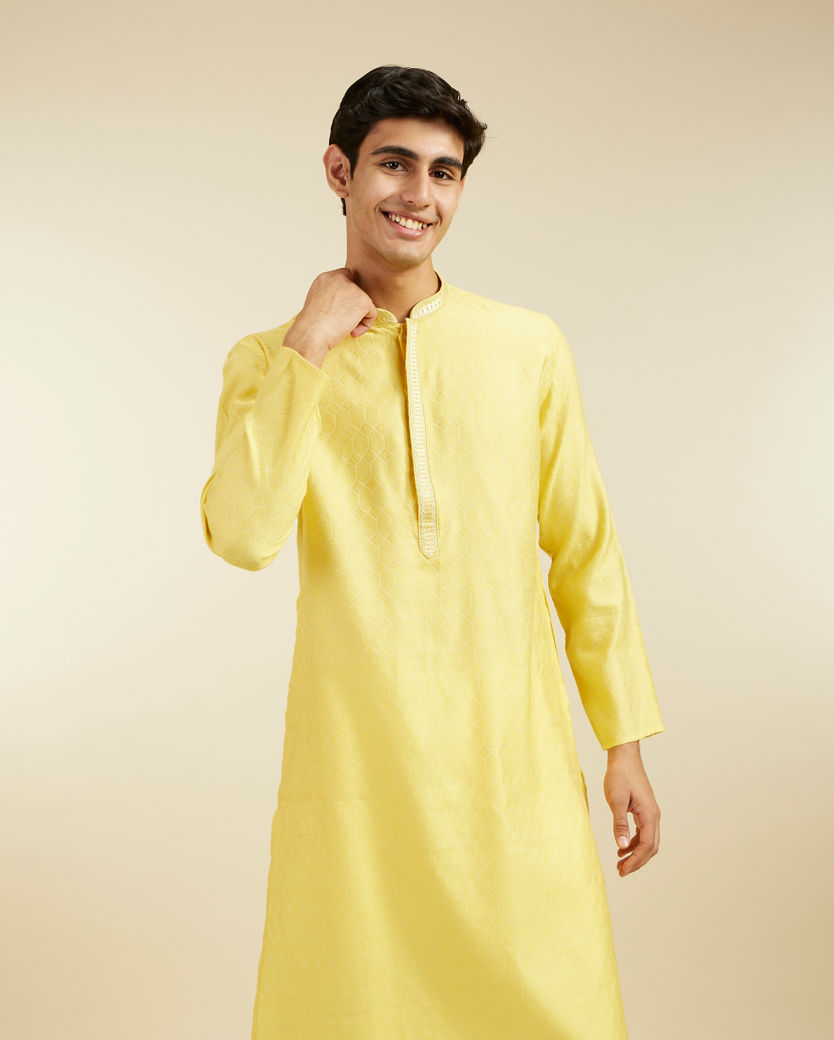 alt message - Diwas Men Sunshine Yellow Honeycomb Patterned Kurta image number 0