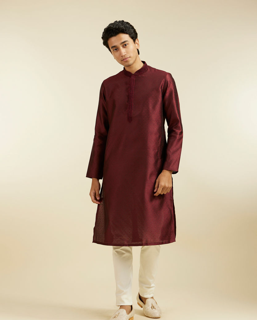 Diwas Men Maroon Red Grid Patterned Kurta with Embroidered Neckline