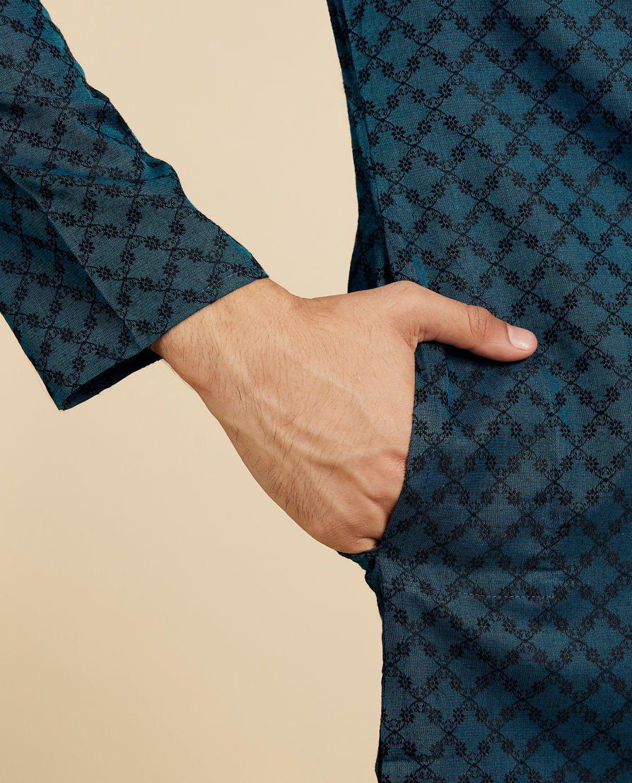 Diwas Men Teal Green Grid Patterned Kurta