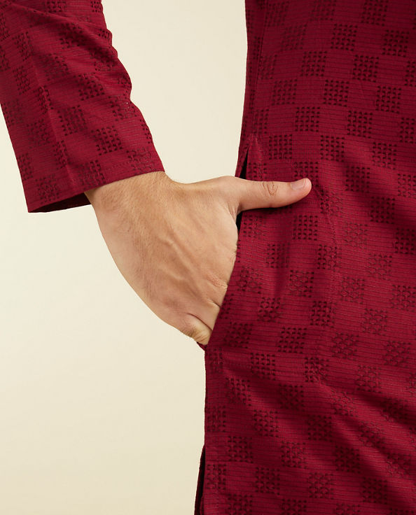 alt message - Diwas Men Maroon Grid Kurta with Embroidered Placket image number 3