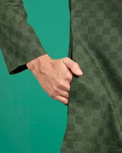 Diwas Men Emerald Green Cotton Kurta