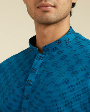 Diwas Men Teal Blue Grid Patterned Kurta with Embroidered Placket
