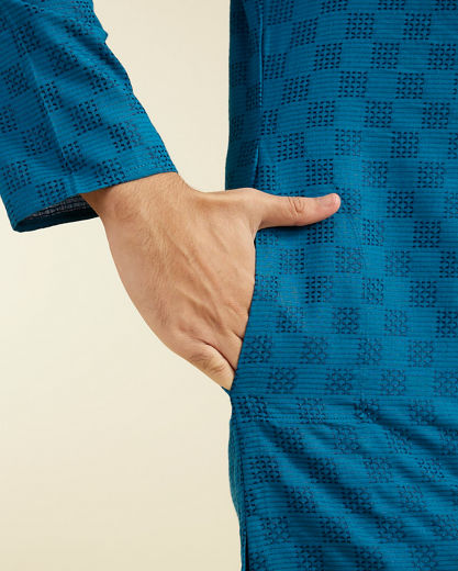 Diwas Men Teal Blue Grid Patterned Kurta with Embroidered Placket