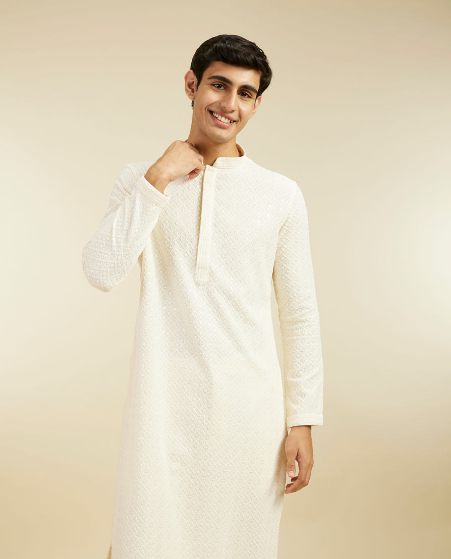 Diwas Men Cream White Chikankari Kurta with Sequin
